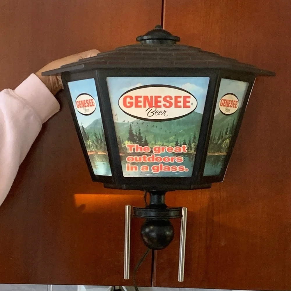 Vintage 1970’s GENESEE Beer 3 Sided Wall Lantern Lamp Bar Light Sign Game Room